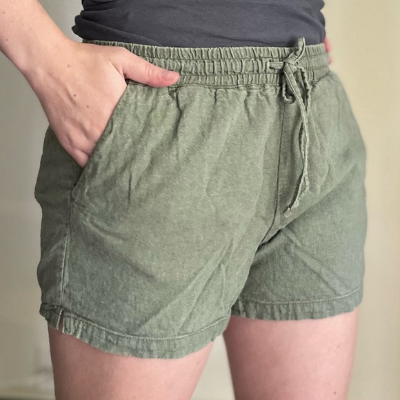 Olive Green Linen Shorts - Picture 3 of 5